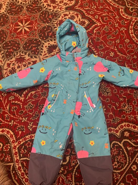 Два детских комбинезона