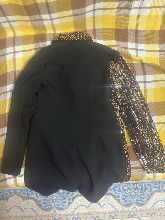 Пиджак с красивыми блестками