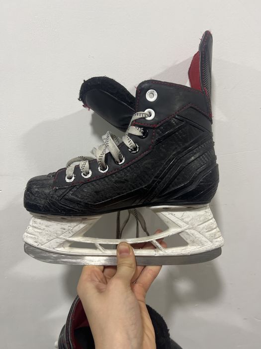 Хоккейные коньки