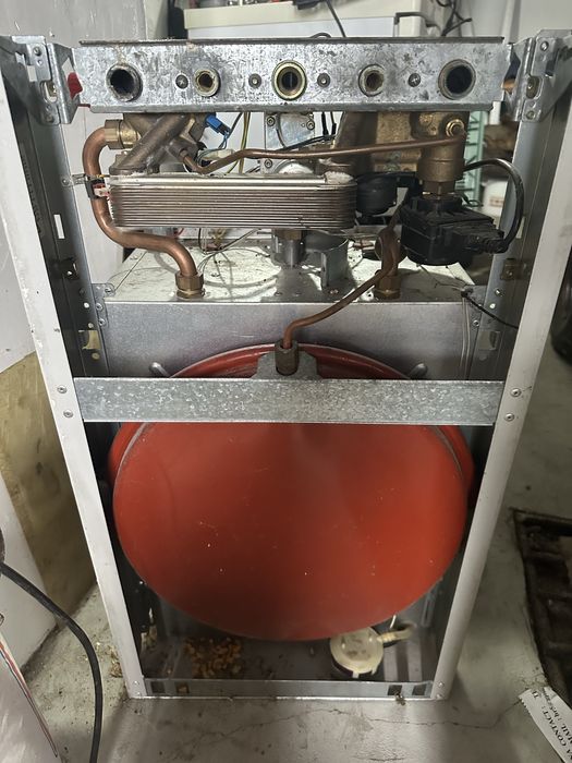 Vand centrala termica gaz Junkers Bosch 24kw, pret. 1200neg.