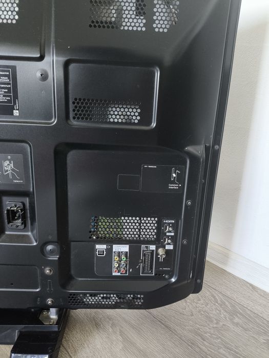 Продается телевизор Panasonic TX-PR42C21 (42 дюйма)