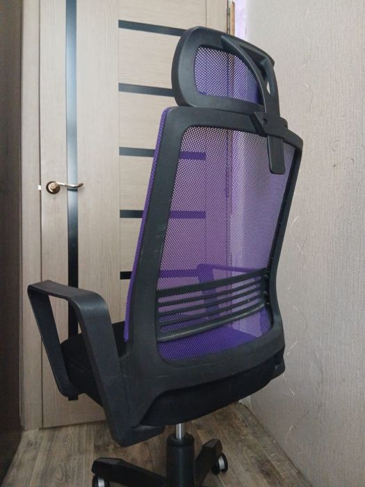 Продам компьютерное кресло за 20000