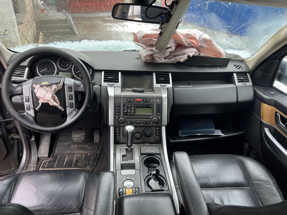 Dezmembrez Range Rover Sport 2.7 diesel perne avariat