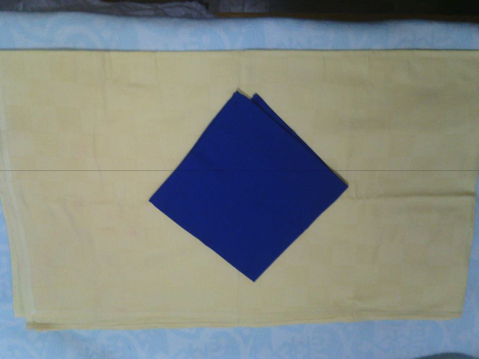 Покривки за маса, перде