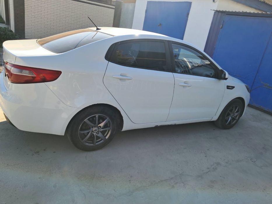Продам Kia Rio 2012 года