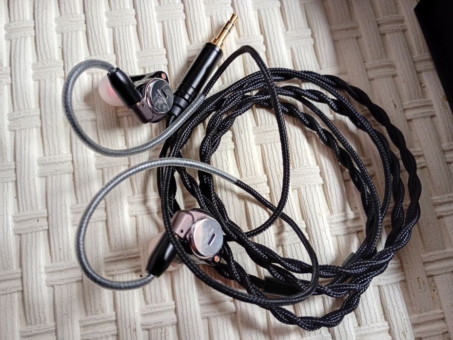 IEM Rose Technics Star City 5 Pro, 3drivere, unic propietar