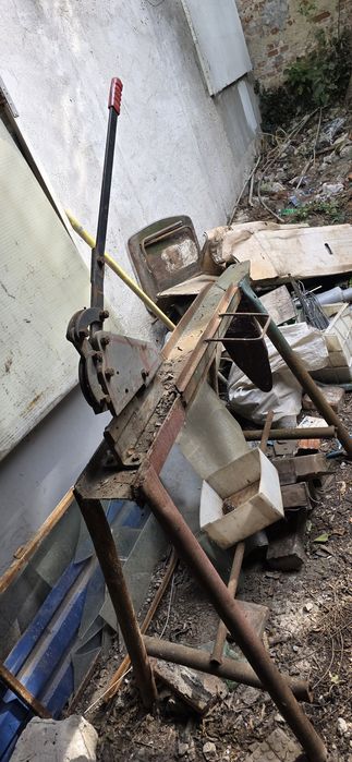 Ghilotina tabla cu suport