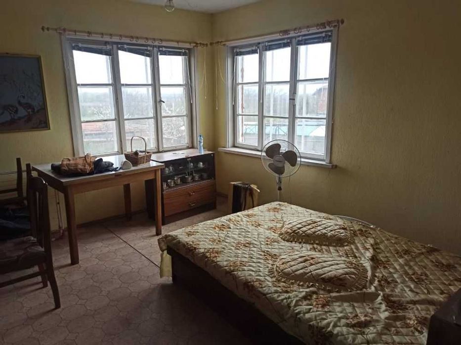 Продава се Къща в Казанлък - 100 кв.м за 842 €/кв.м - Снимка #1