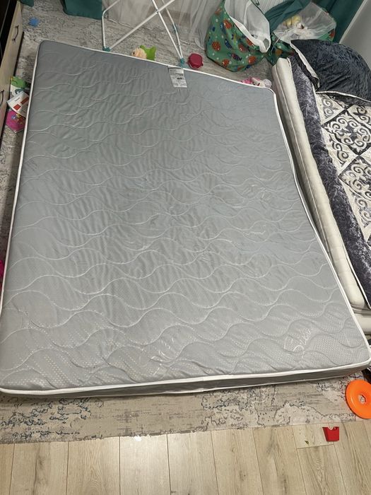 Продам матрас 160х200