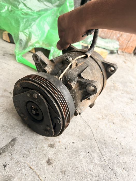 Компресор за климатик Renault Scenic 1.6e 90