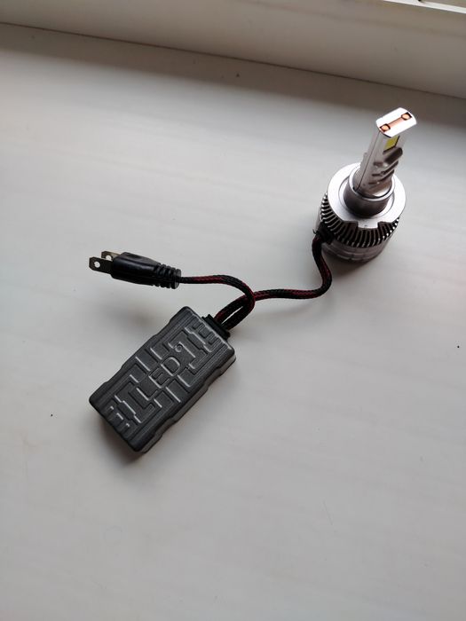 Продаётся LED лампа.