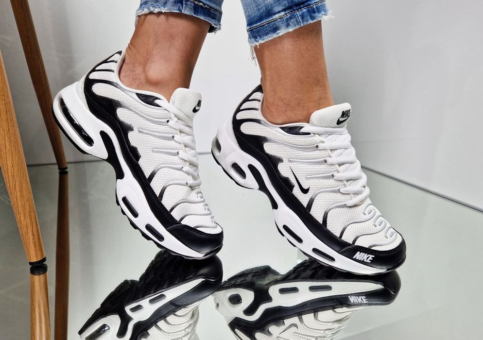 Дамски маратонки Nike TN