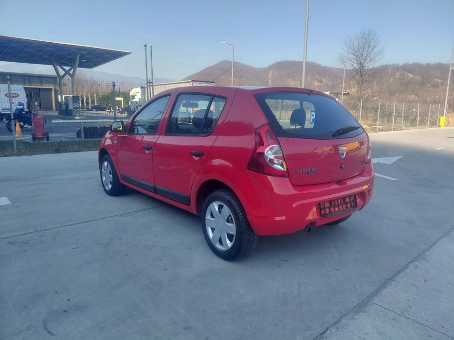 Vand dacia Sandero  1,4 mpi (benzina) an 2010 km 159600 reali !