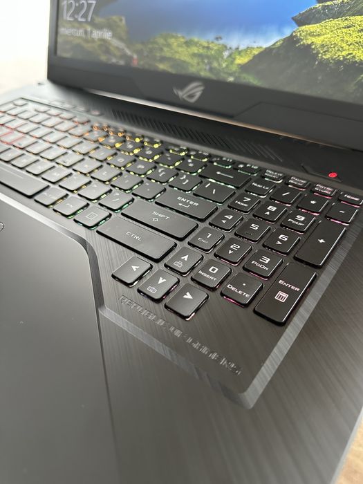 Laptop Gaming ASUS ROG GL703VM