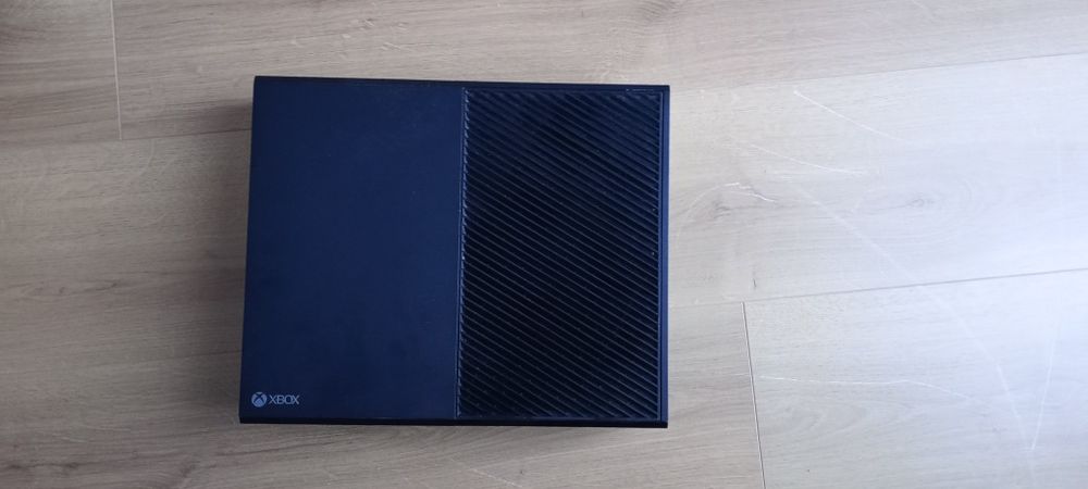 Xbox one 500gb cu multe jocuri