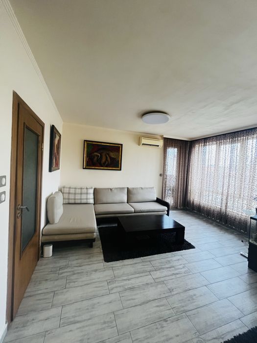 Продава се Тристаен апартамент в Пловдив, Индустриална зона - Юг - 90 кв.м за 2223 €/кв.м - Снимка #2