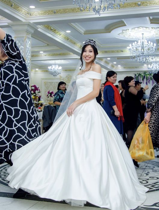 Свадебное платье