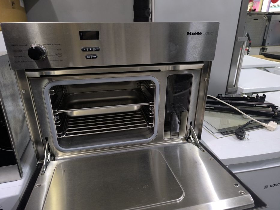Фурна на пара Miele DG 163 EDST