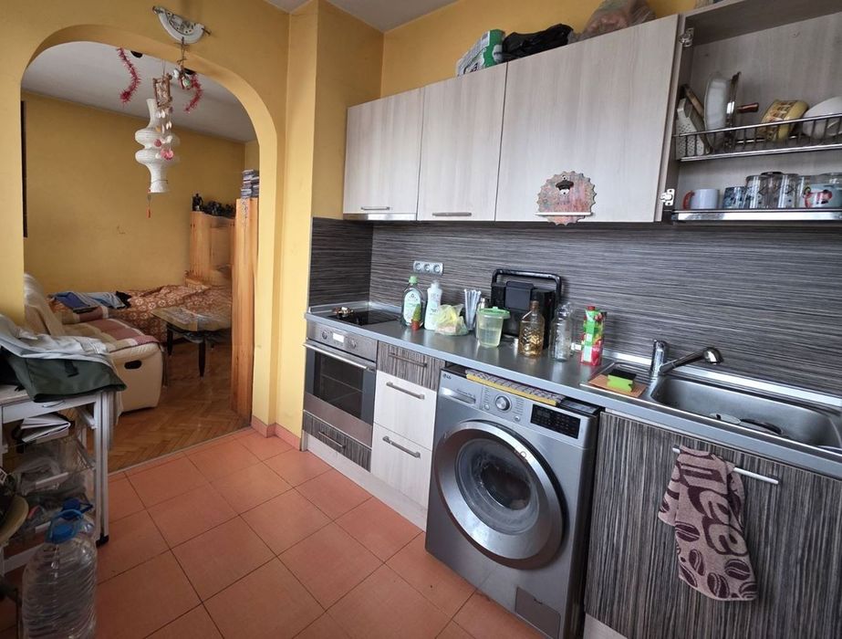 Продава се Двустаен апартамент в София, Оборище - 80 кв.м за 2040 €/кв.м - Снимка #1