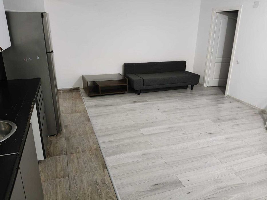 Închiriez apartament