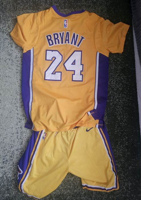 Compleu Kobe Bryant