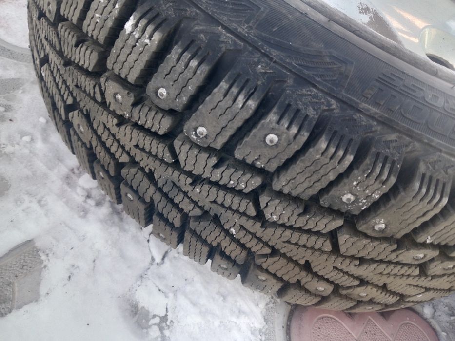 Диски с резиной . Резина почти новая