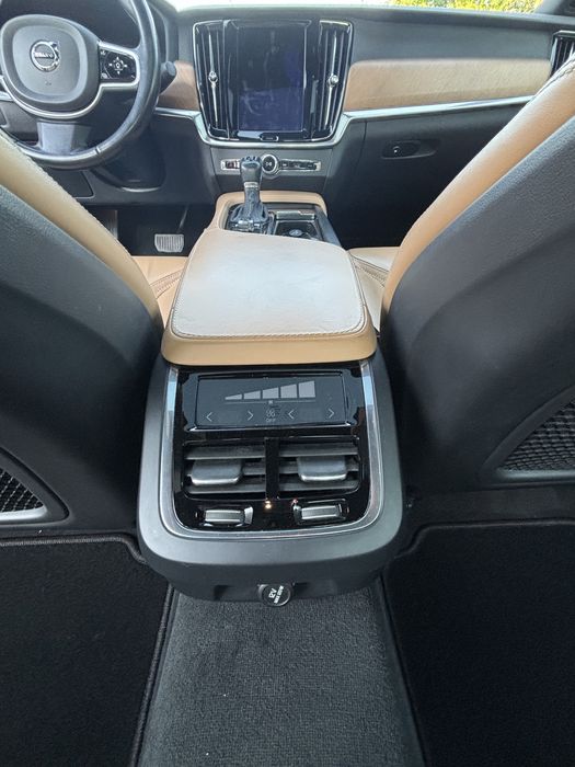 Volvo s90 D4 inscription