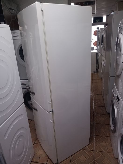 Комбиниран хладилник с фризер Миеле Miele с 2 години  ГАРАНЦИЯ!