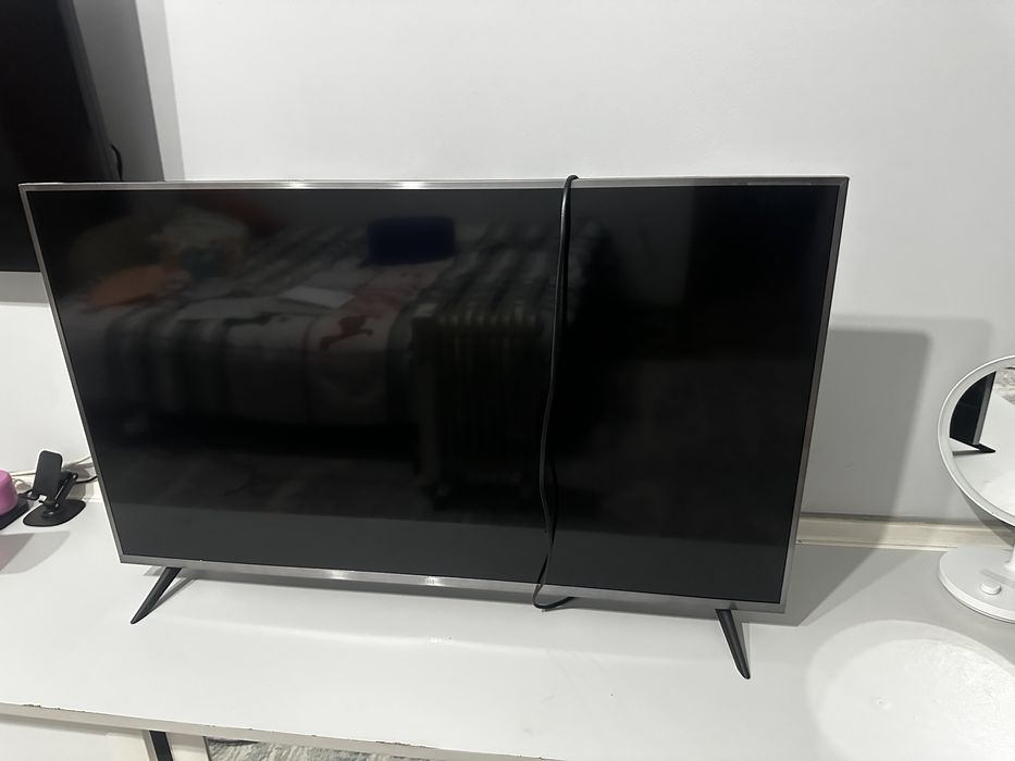 Продам не рабочий телевизор Xiaomi