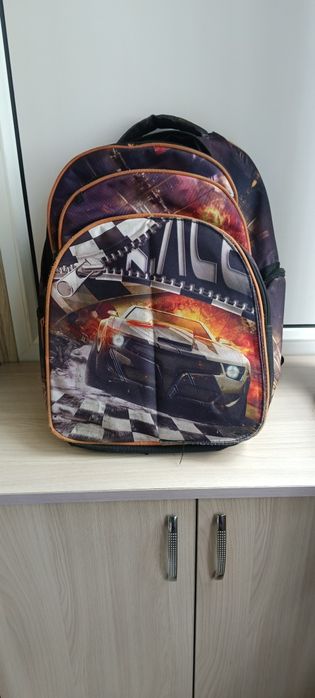 Портфель в хорошем состоянии