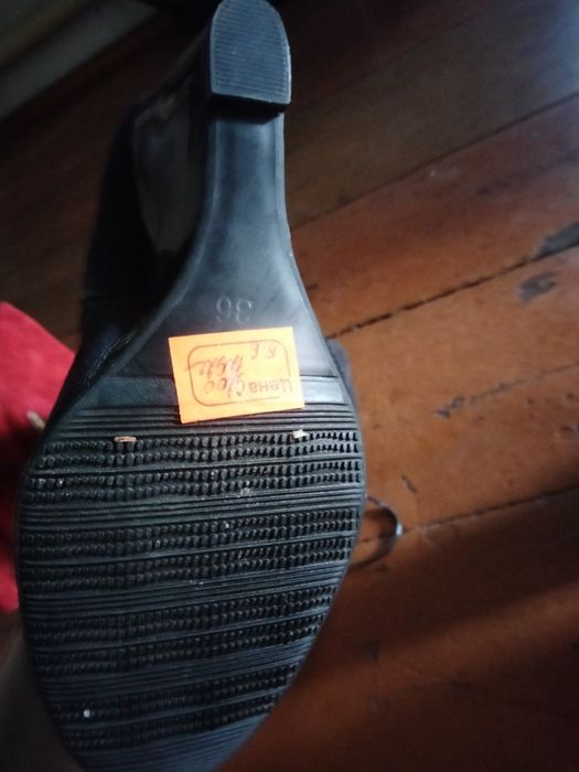 Продам обувь в хорошем состоянии