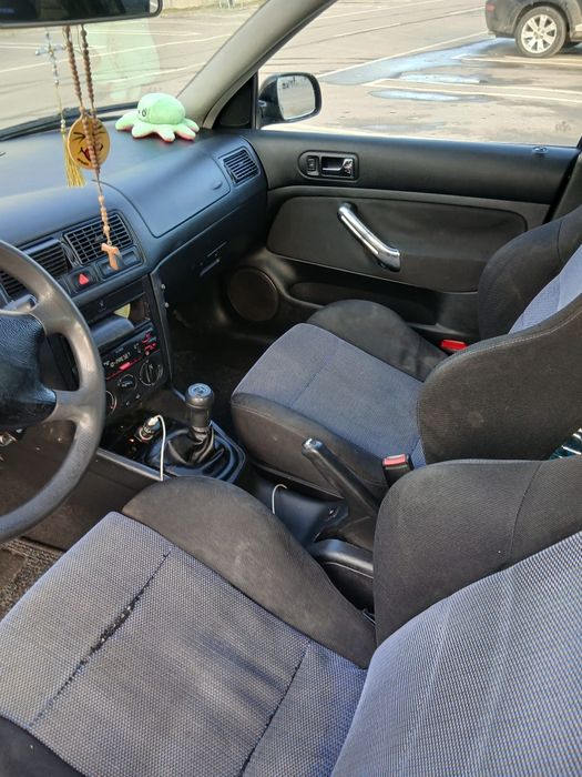 Vând golf 4 1.9 stare foarte buna preț ușor negociabil la fața locului