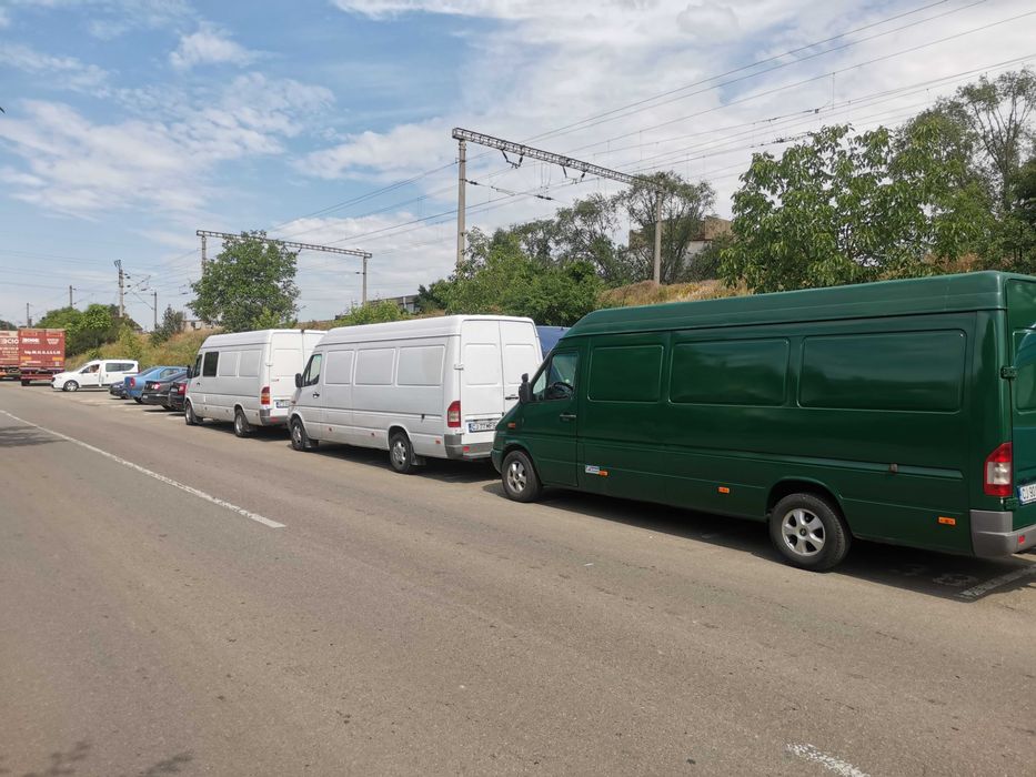 inchirieri dube, autoutilitare de 3.5 fara sofer, regim rent a car