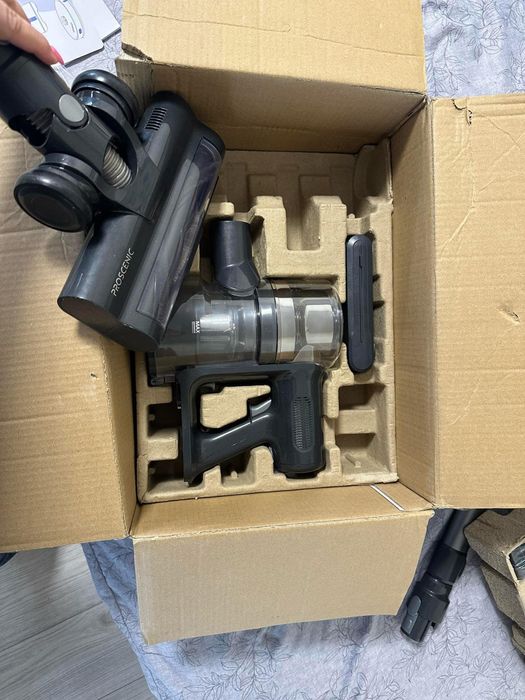 Продавам без кабелна прахосмукачка в отлично състояние