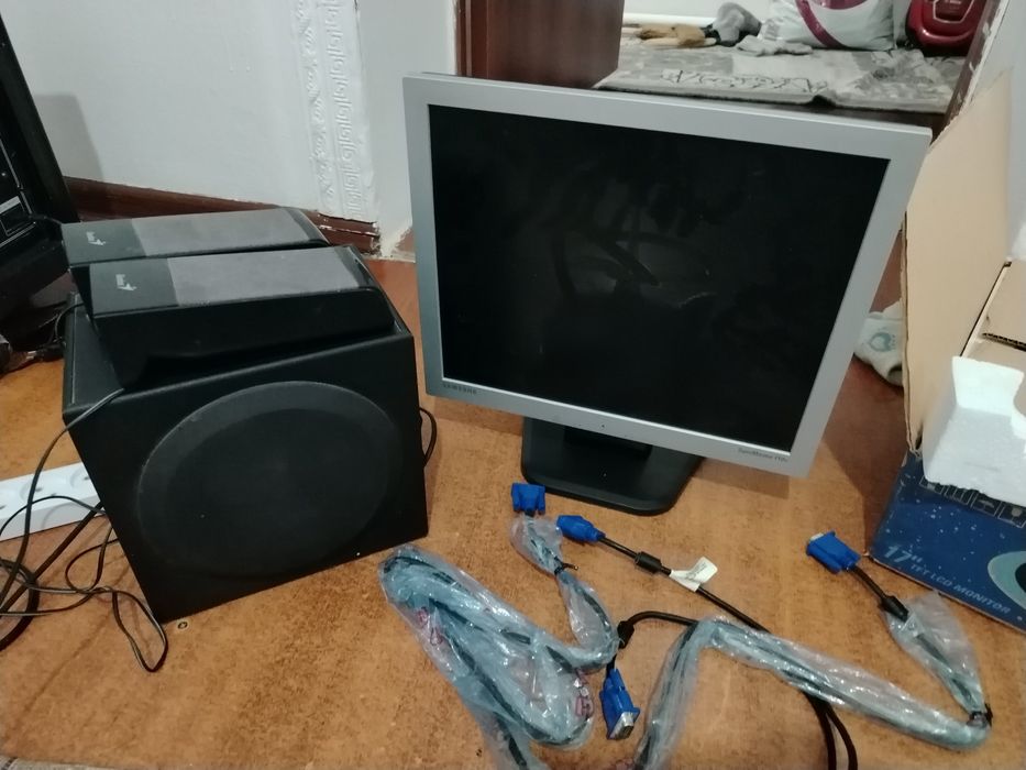 Манитор калонка сатылады багасы 10000