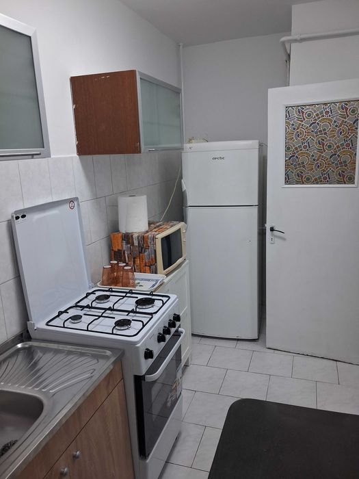 Inchiriez apartament 1 camera
