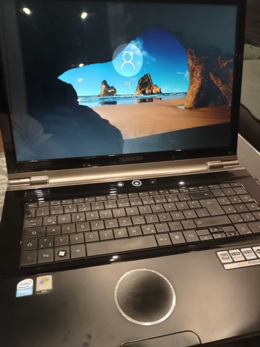 Packard Bell 17 инча