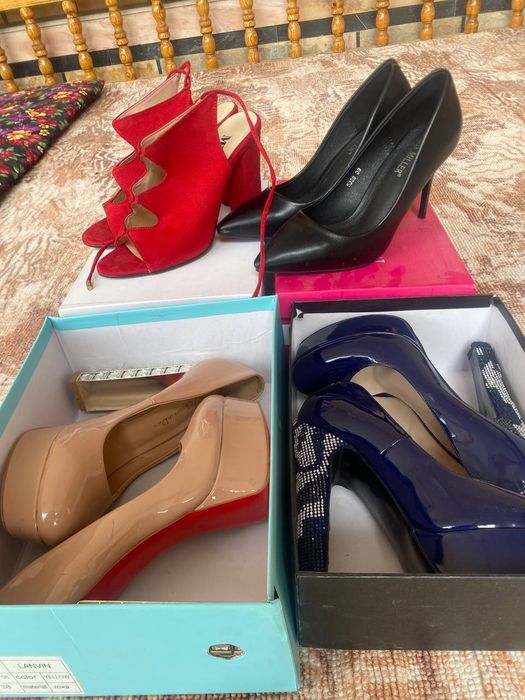 Обувьлар сотилади