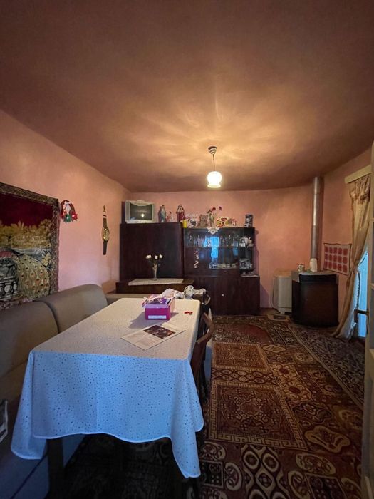 Vand casa la țara