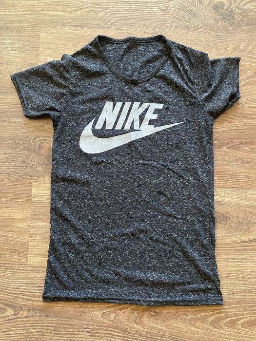 Блузи Nike, Calvin Klein, Under Armour, Guess, Tommy Jeans