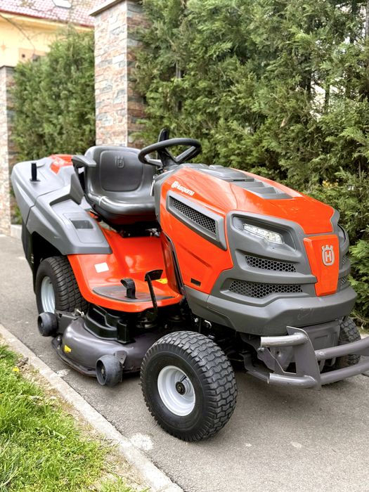 Tractoras de tuns iarba gazon masina de tuns Husqvarna Profesional Briggs&Stratton V2
