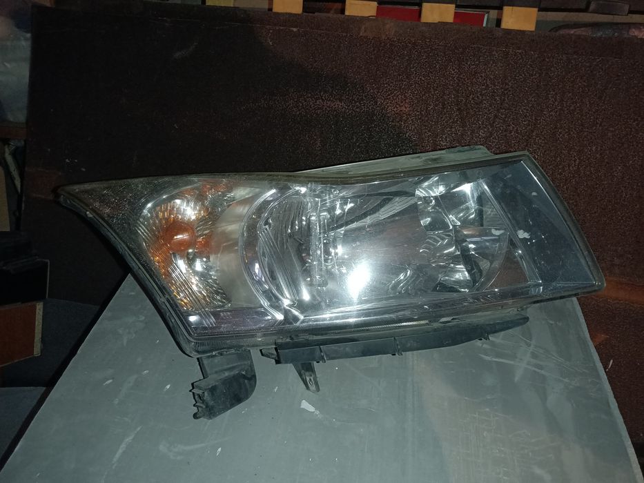 Продам фару Шевроле Круз