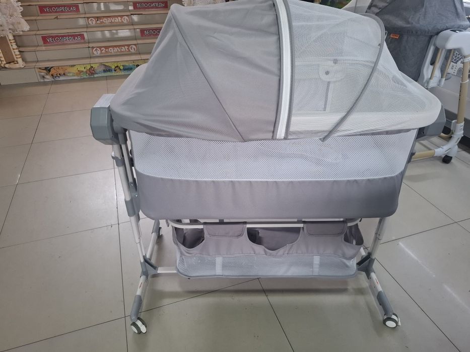 Детские качели и коляска