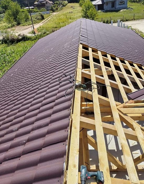 Montaj Acoperisuri dulgherie tigla metalica terase foisoare  reparații de urgență