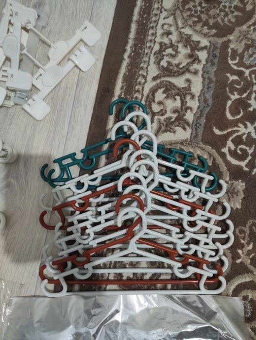 Вешалки  детские