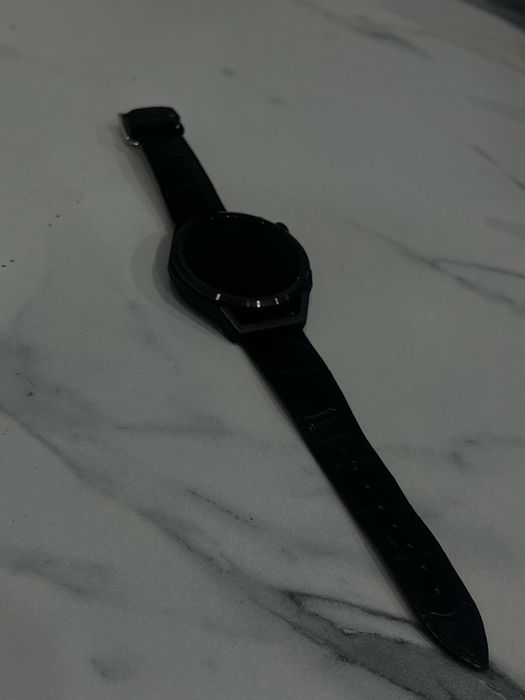 Продам часы Huawey Gt runner