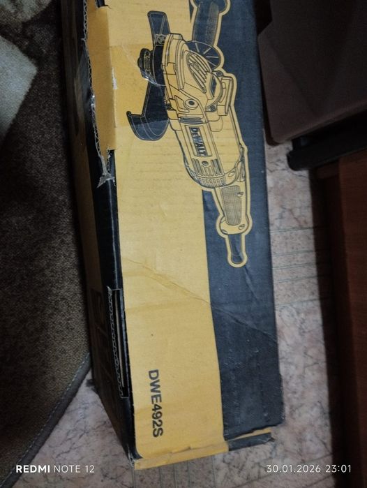 Болгарка De Walt новая.