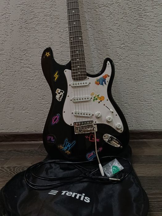 Электрогитара Terris Stratocaster (черная)