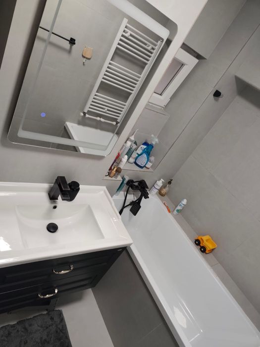 Apartament 3 camere 65 mp