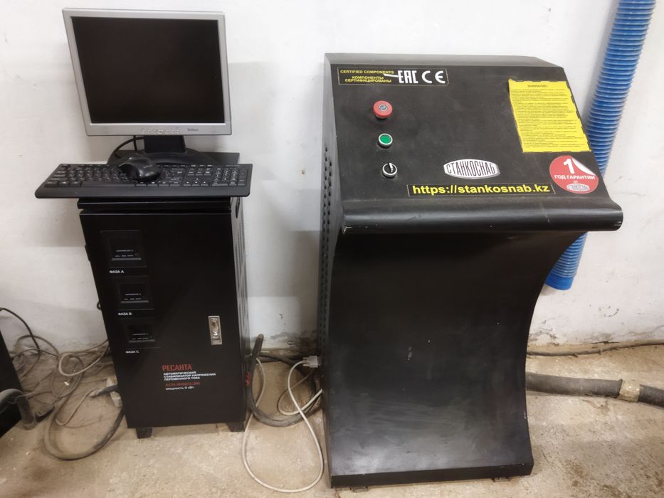 Фрезерный станок с ЧПУ 1500х2500 мм